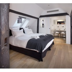 Parquet contrecollé chêne "Scié 2 ans d'âge - Poivre gris" DEUX ANS D'ÂGE Chêne de l'Est